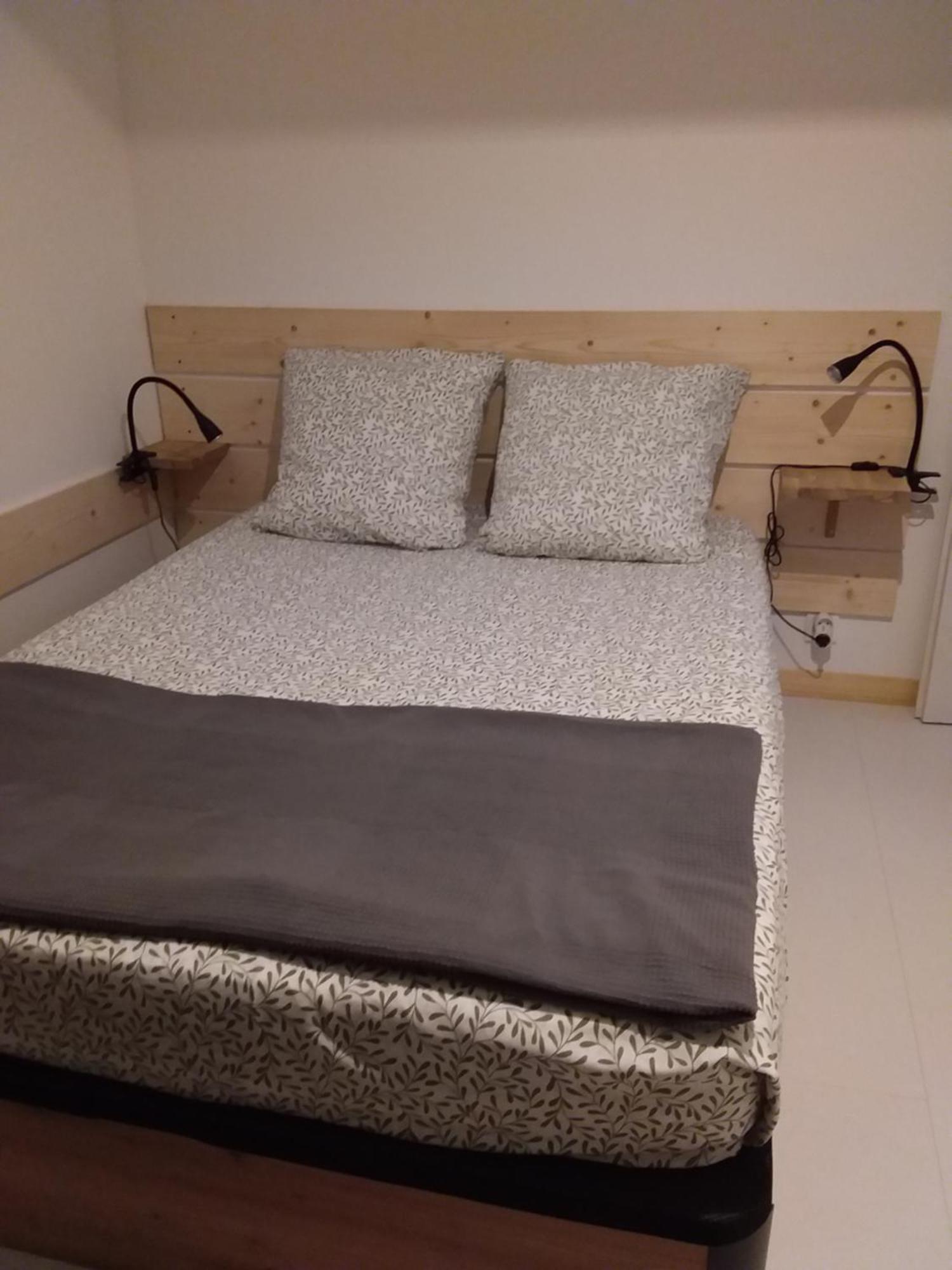 Appartement Dans Maison De Village Crots Dış mekan fotoğraf